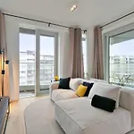Huswell - Bright, Modern With Terrace Near Apartamento *