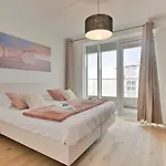 Huswell - Bright, Modern With Terrace Near Apartamento