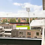 Huswell - Bright, Modern With Terrace Near Apartamento