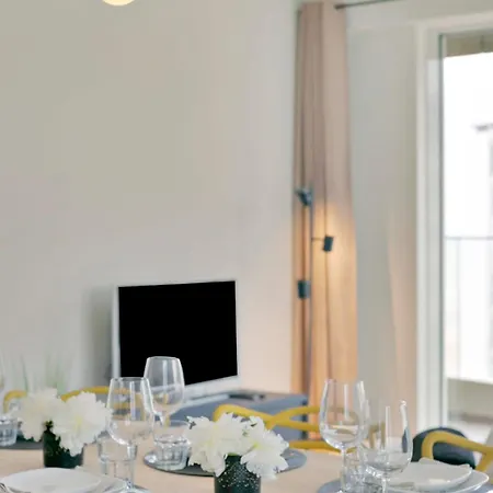Casiola - Bright, Modern With Terrace Near Apartamento Ostend